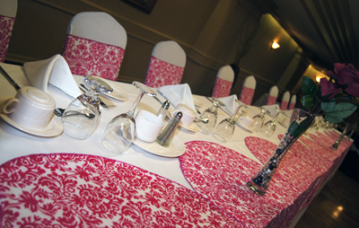 Damask Red Headtable